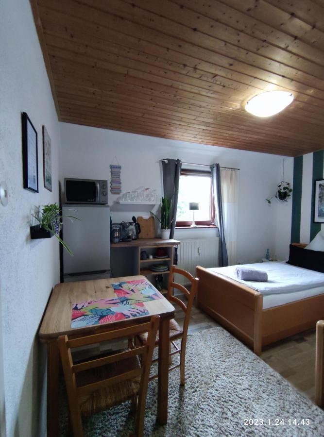 Beeden - Zur Glasschmiede Homestay *
